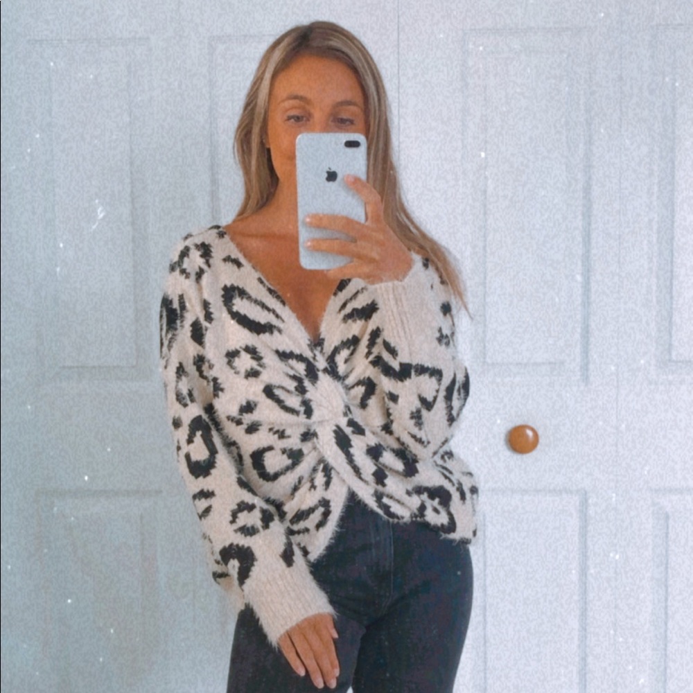 Tiramisu Leopard Tie Front Sweater